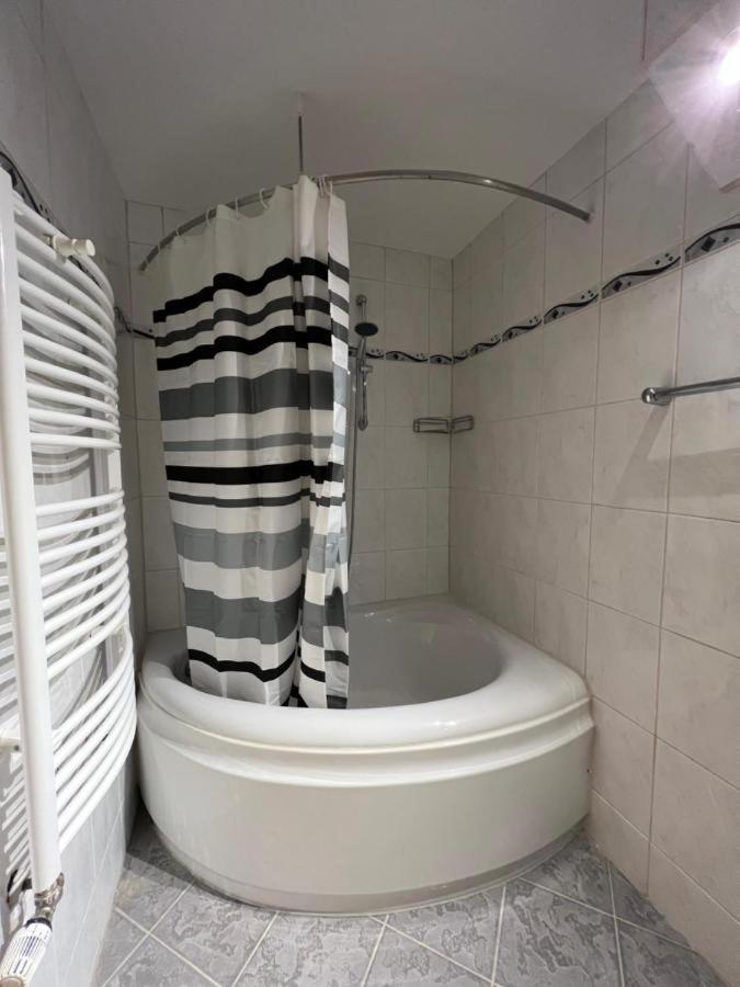 3-Zimmer Mit Terrasse Im Herzen Von Goettingen Екстериор снимка